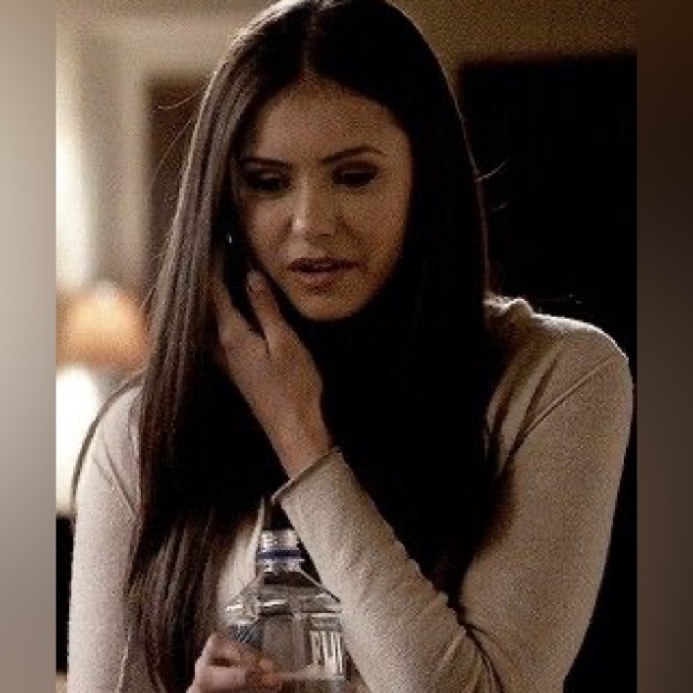 ASO Elena Gilbert - Picture 2 of 7